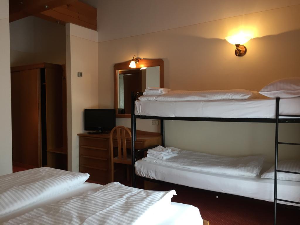 Hotel Collini Пінцоло Номер фото