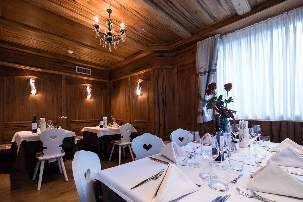 Hotel Collini Пінцоло Екстер'єр фото