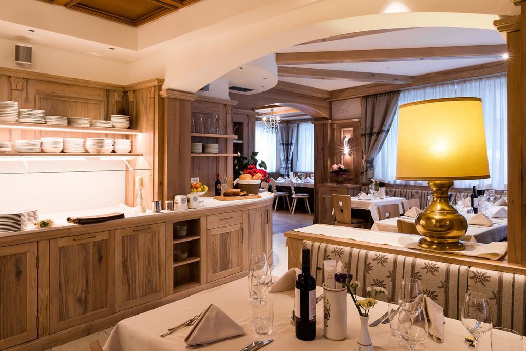 Hotel Collini Пінцоло Екстер'єр фото